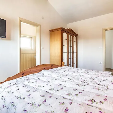 Ferienhaus * Valtura